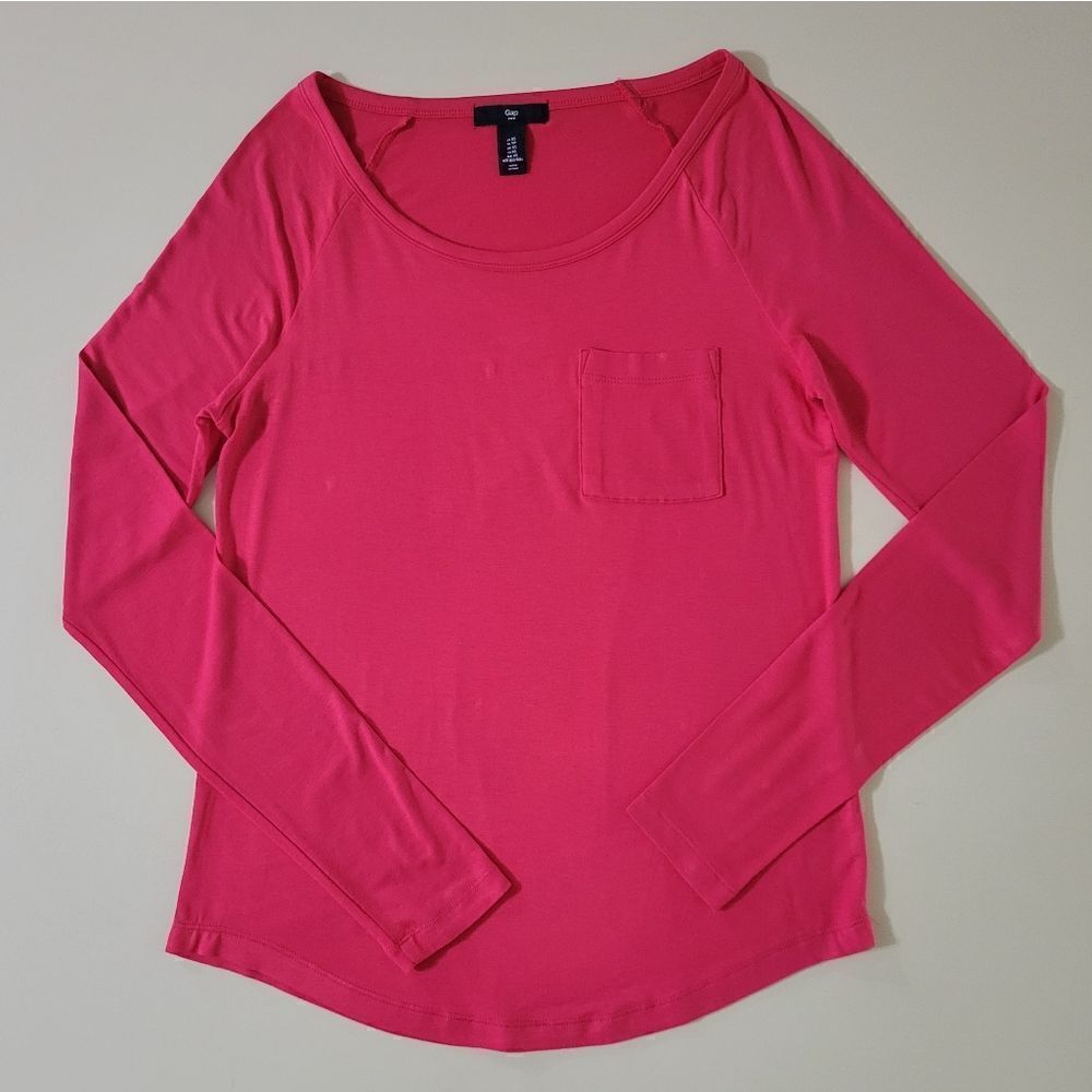 Gap Women's Magenta Roundneck Long Sleeve Pullover Top